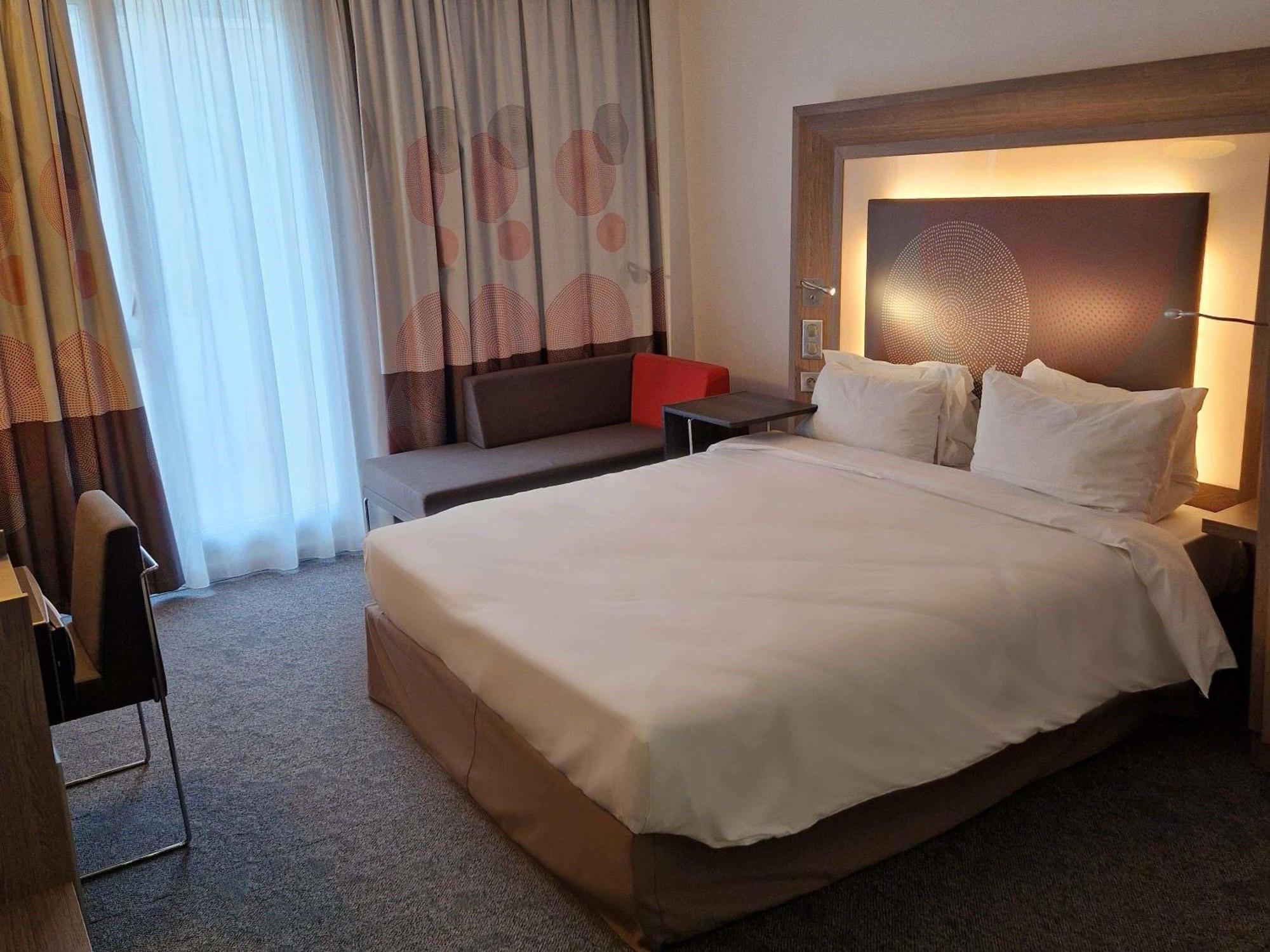 Standard Double Room - Non-Smoking,1717052203:JPEG